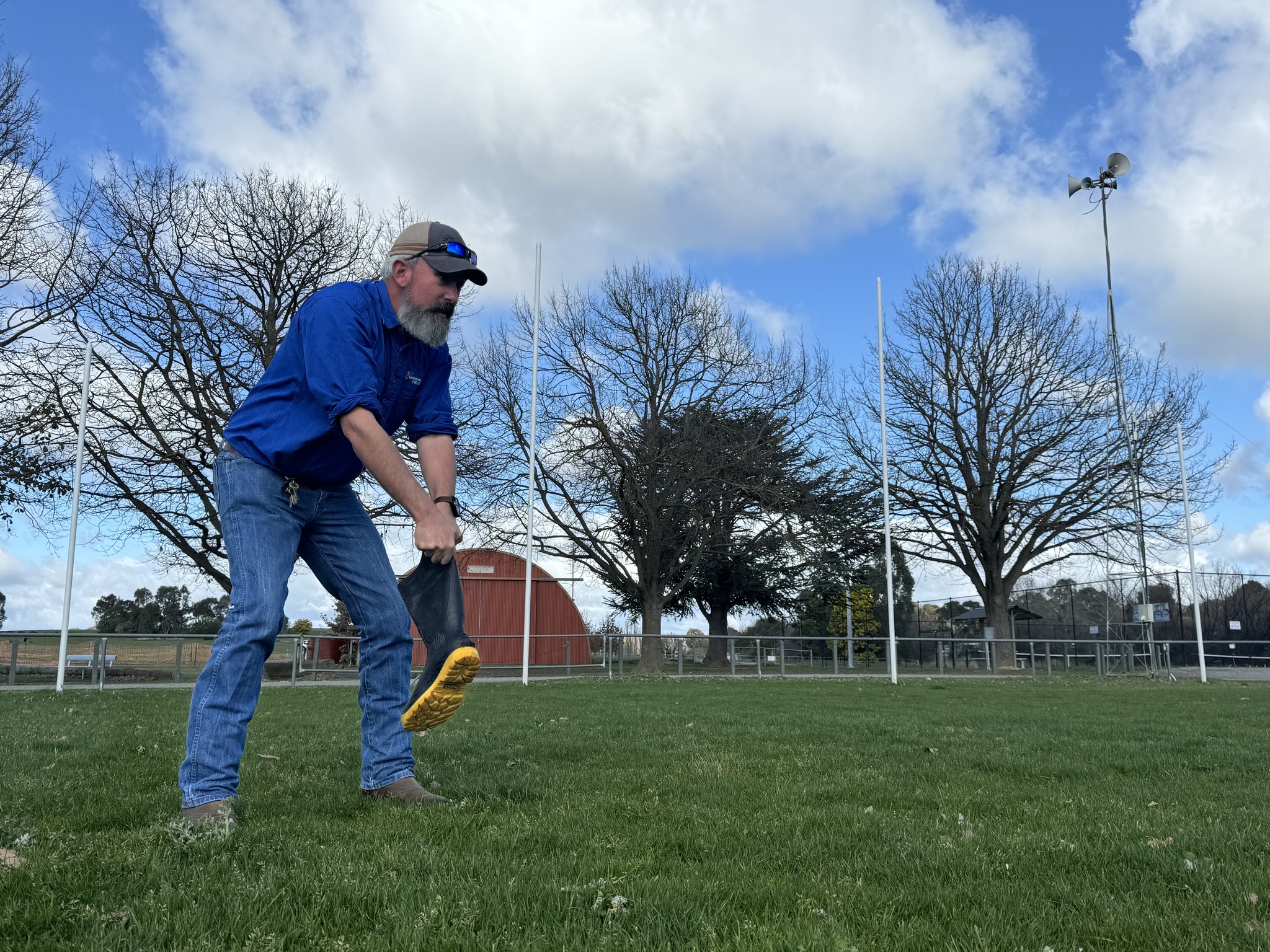 Tom Gumboot Throwing